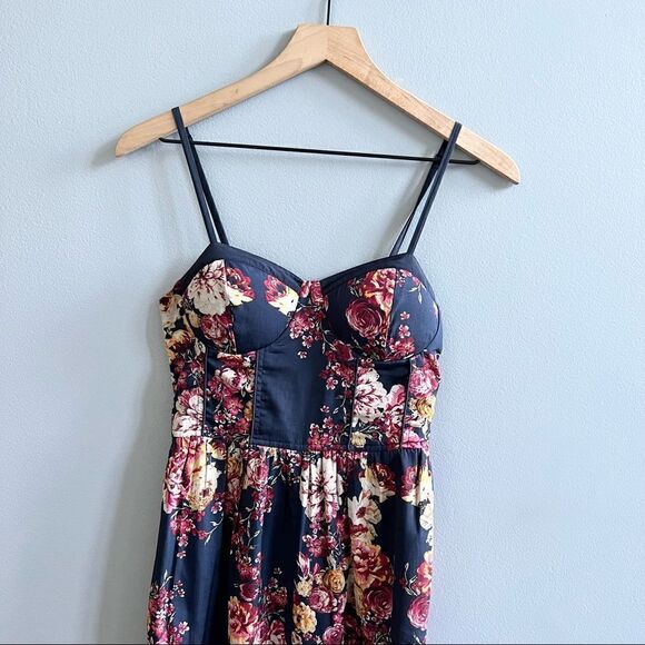 Band of Gypsies Navy Blue Floral Wide Leg Romper Jumpsuit Size Small - Picture 9 of 14